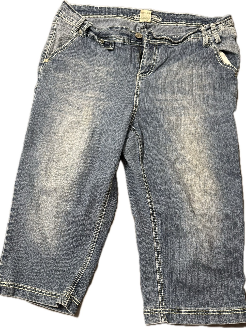 Apple Bottoms Girls Light Wash Denim Capri Jeans